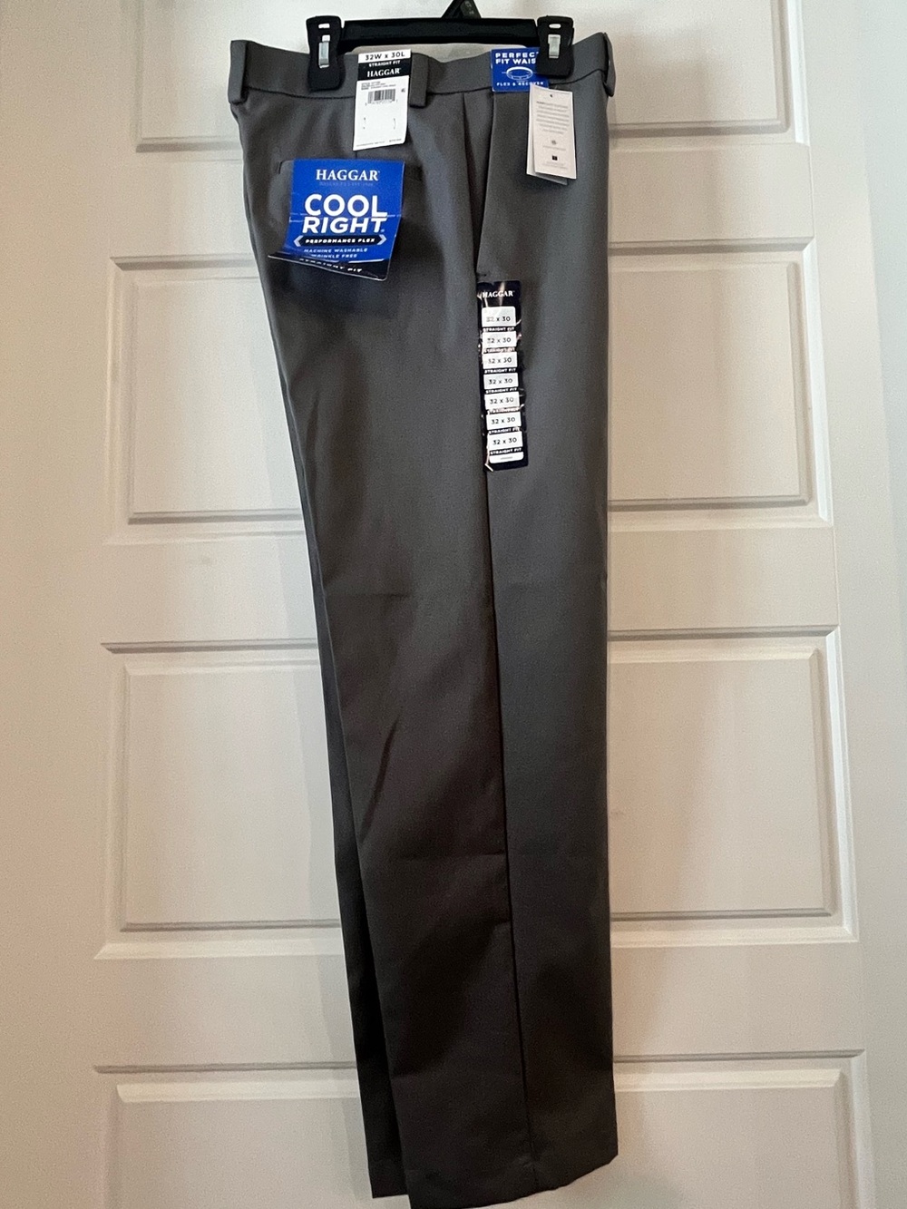 Haggar Men's Straight fit Dress Pants in Heather Gray 32W x 30L